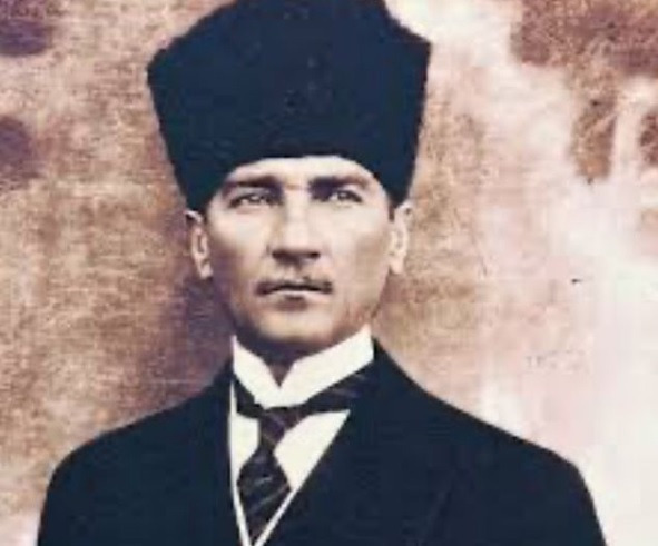 20-10/29/demet.jpg