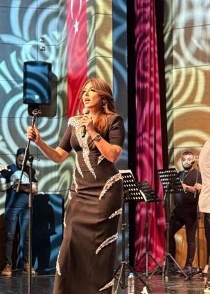 Anne Acısından Sonra İlk Konser