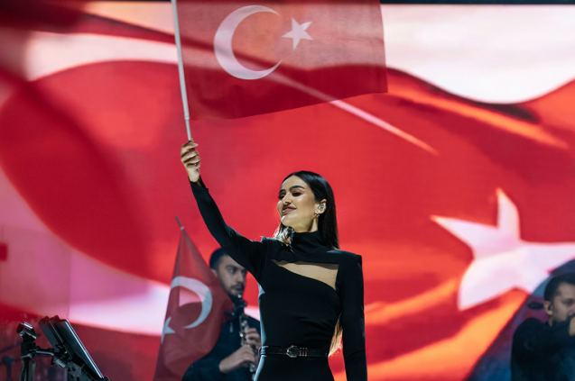 Elif Buse Doğan'dan Tokat'ta Cumhuriyet Bayramı Konseri!