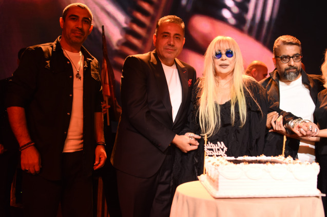 Zerrin Özer Yeni Yaşını Yeni Şarkısıyla Birlikte Kutladı!