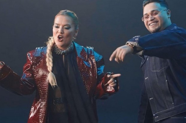 Demet Akalın ve Lvbel C5'ten Ortak Çalışma!