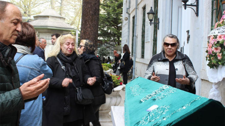 Yaşar Özel Son Yolculuğuna Uğurlandı Yaşar Özel Son Yolculuğuna Uğurlandı