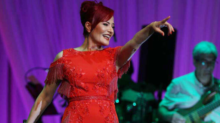 Harbiye'de Candan Erçetin Coşkusu! Harbiye'de Candan Erçetin Coşkusu!