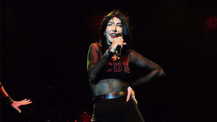 Hande Yener Didim'i Salladı Hande Yener Didim'i Salladı
