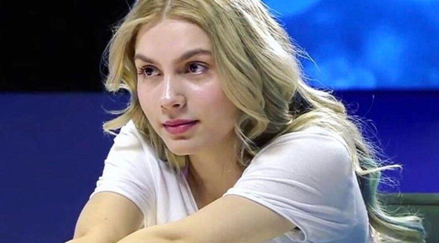 Aleyna Tilki Kendini Boyadı Aleyna Tilki Kendini Boyadı