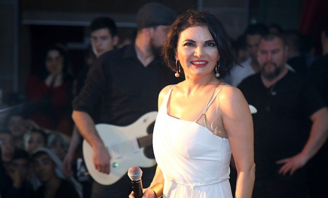 ''Beni Mazur Görün'' ''Beni Mazur Görün''