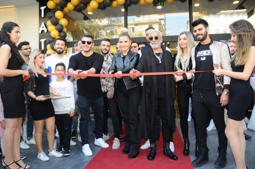 Tarık Mengüç Eşinin Dövmesini Yaptıracak