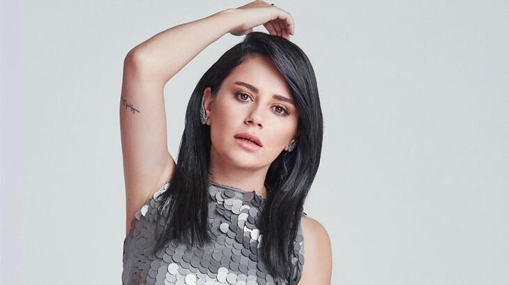 Merve Özbey Nişanlısıyla Kar Tatiline Çıktı Merve Özbey Nişanlısıyla Kar Tatiline Çıktı