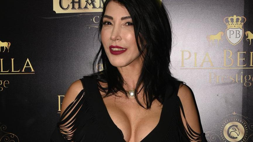 Hande Yener'den 'Bela'lı Albüm Hande Yener'den 'Bela'lı Albüm