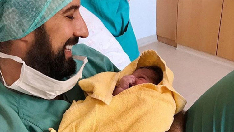 Tarkan'dan Babalar Günü Paylaşımı Tarkan'dan Babalar Günü Paylaşımı