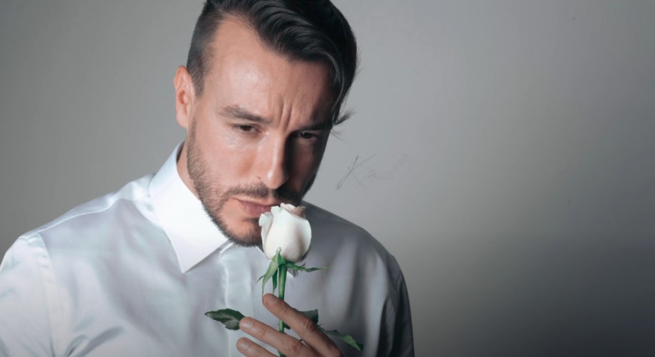 Cem Adrian'dan Türk Sanat Müziği Albümü!