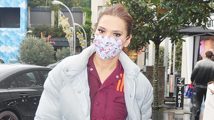Demet Akalın'dan Beyonce Tarzı