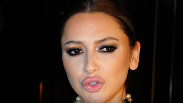 Hadise'nin Takıntılı Hayran Korkusu!