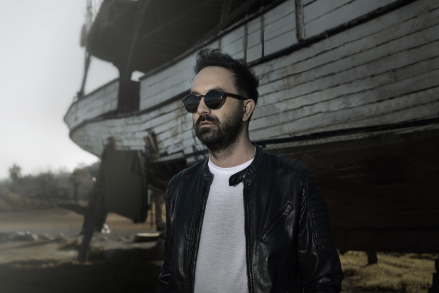 Tanju Güneş'ten ''Devlerin Aşkı''