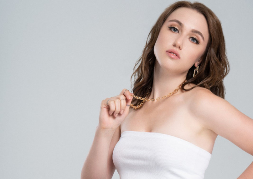 Alya, İlk Şarkısı “Bekledim” i Yayınladı