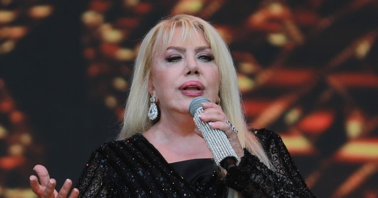 Mine Koşan Hayranlarını Korkuttu