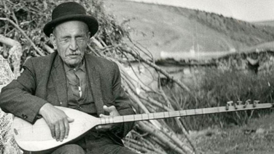 Halk Ozanı Aşık Veysel Şatıroğlu'nun Arşivi Açılıyor