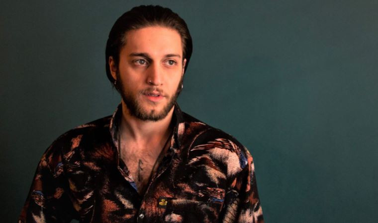 Ufuk Beydemir'den Minik Şaire Destek