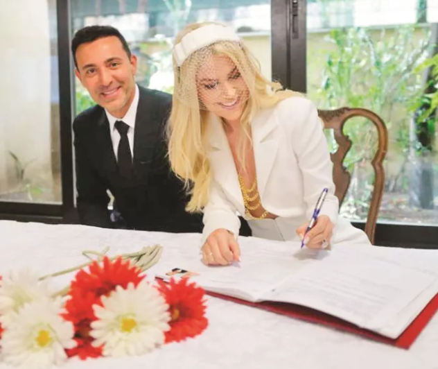 Mustafa Sandal ve Melis Sütşurup, İtalya’da Evlendi