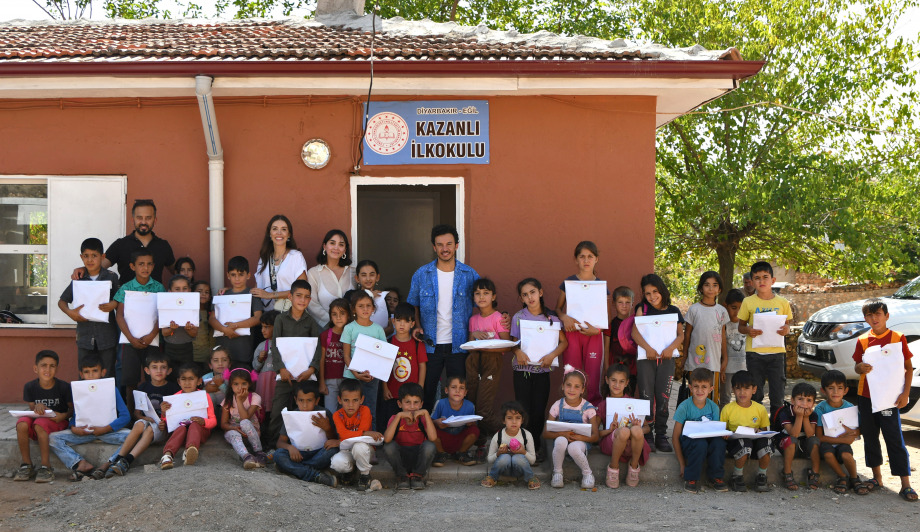 Minik Kalplerin Mutluluk Gözyaşları...
