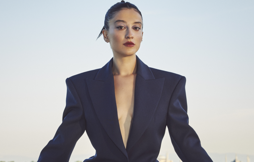 Melike Şahin'den Deprem Bölgesindeki Kadınlara Büyük Destek!