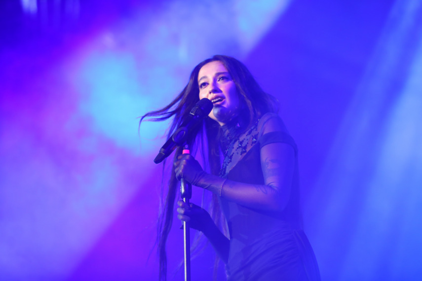 Melike Şahin'den Yeni Maxi Single!