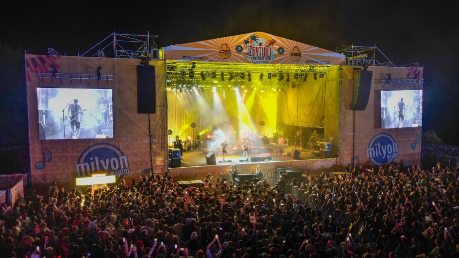 Zeytinli Rock Festivali 10’uncu Yılını 60 Konserle Kutladı!