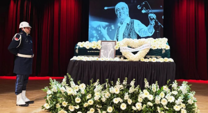 Edip Akbayram'a Veda...