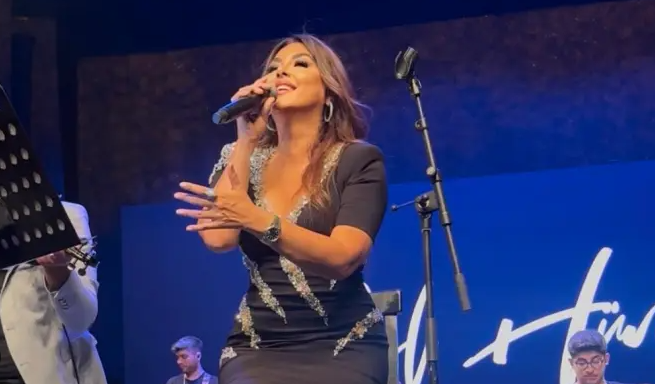 Anne Acısından Sonra İlk Konser Anne Acısından Sonra İlk Konser