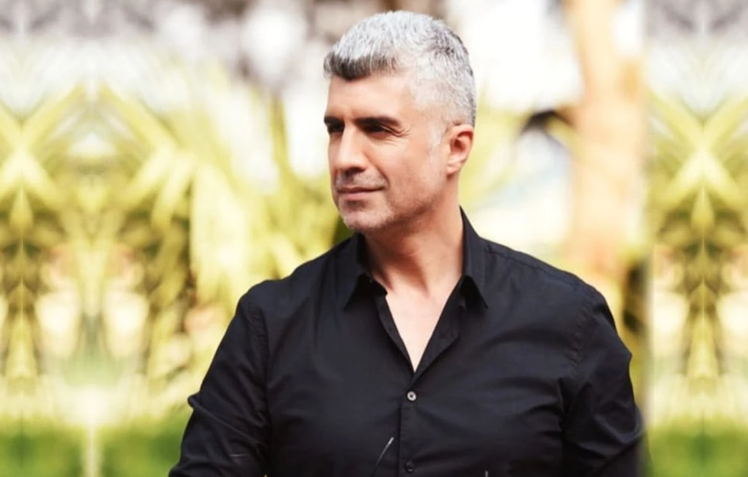 Özcan Deniz'den “Arabesk”