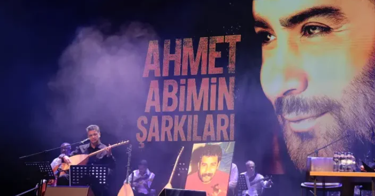 Ahmet Kaya Vefatının 25'inci Yılında Şarkılarıyla Anıldı...