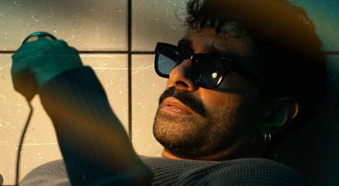 Gökhan Türkmen'den Yalın ve Duygusal Bir Yolculuk!