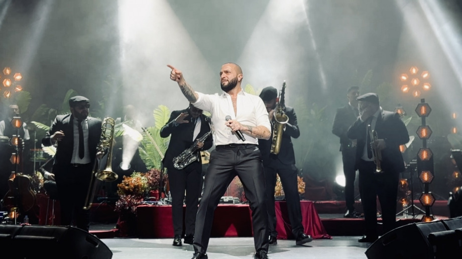 Berkay'dan Tarkan Espirisi!