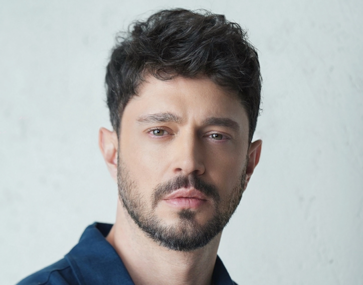MURAT BOZ’DAN “GÜLİSTAN” İÇİN AĞIT VE DUYGUSAL PAYLAŞIM