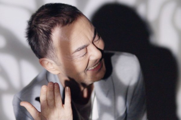 SERDAR ORTAÇ'TAN YENİ SİNGLE!