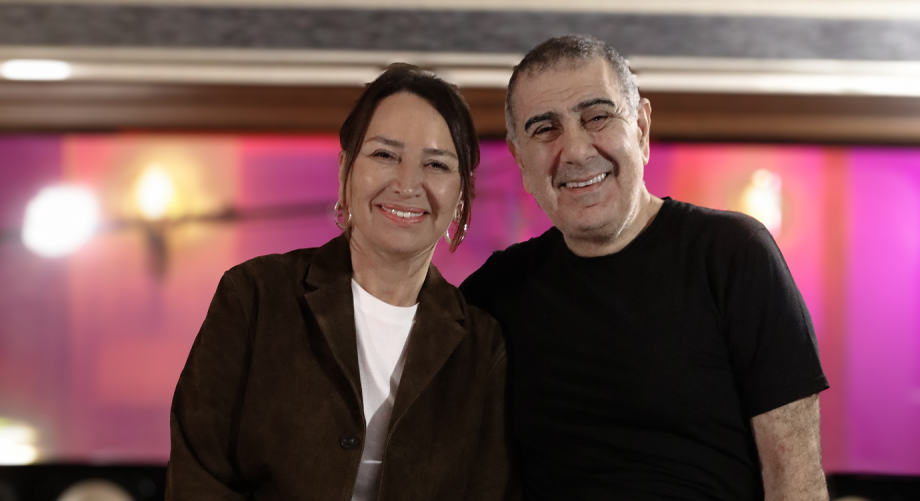 DEMET AKBAĞ'DAN 